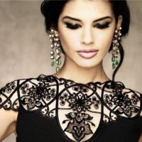 Женщина с пышными формами