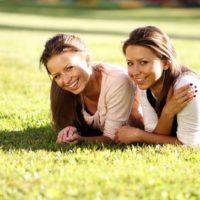 две подружки